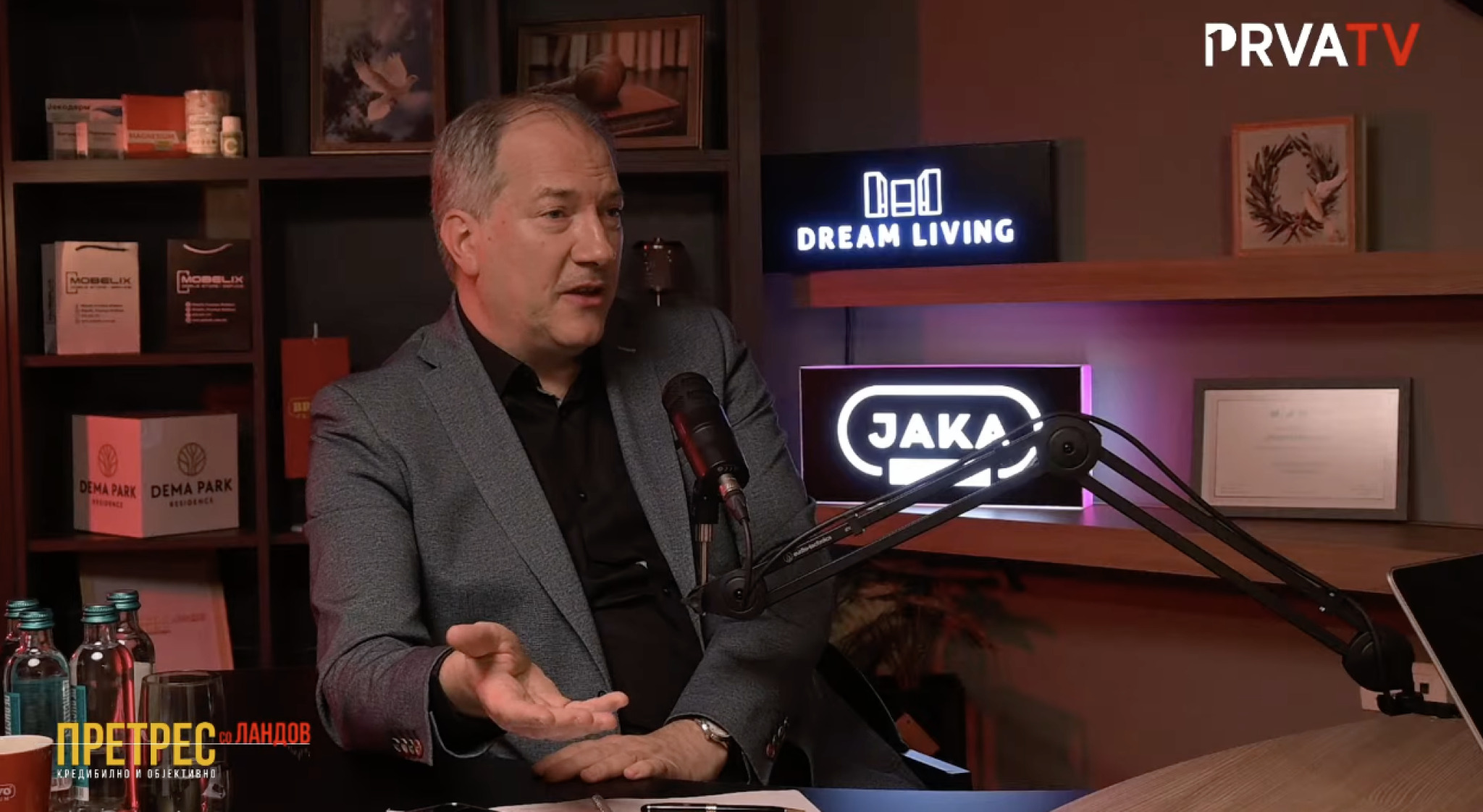 media-library7klm3v6064n5apuFfv0