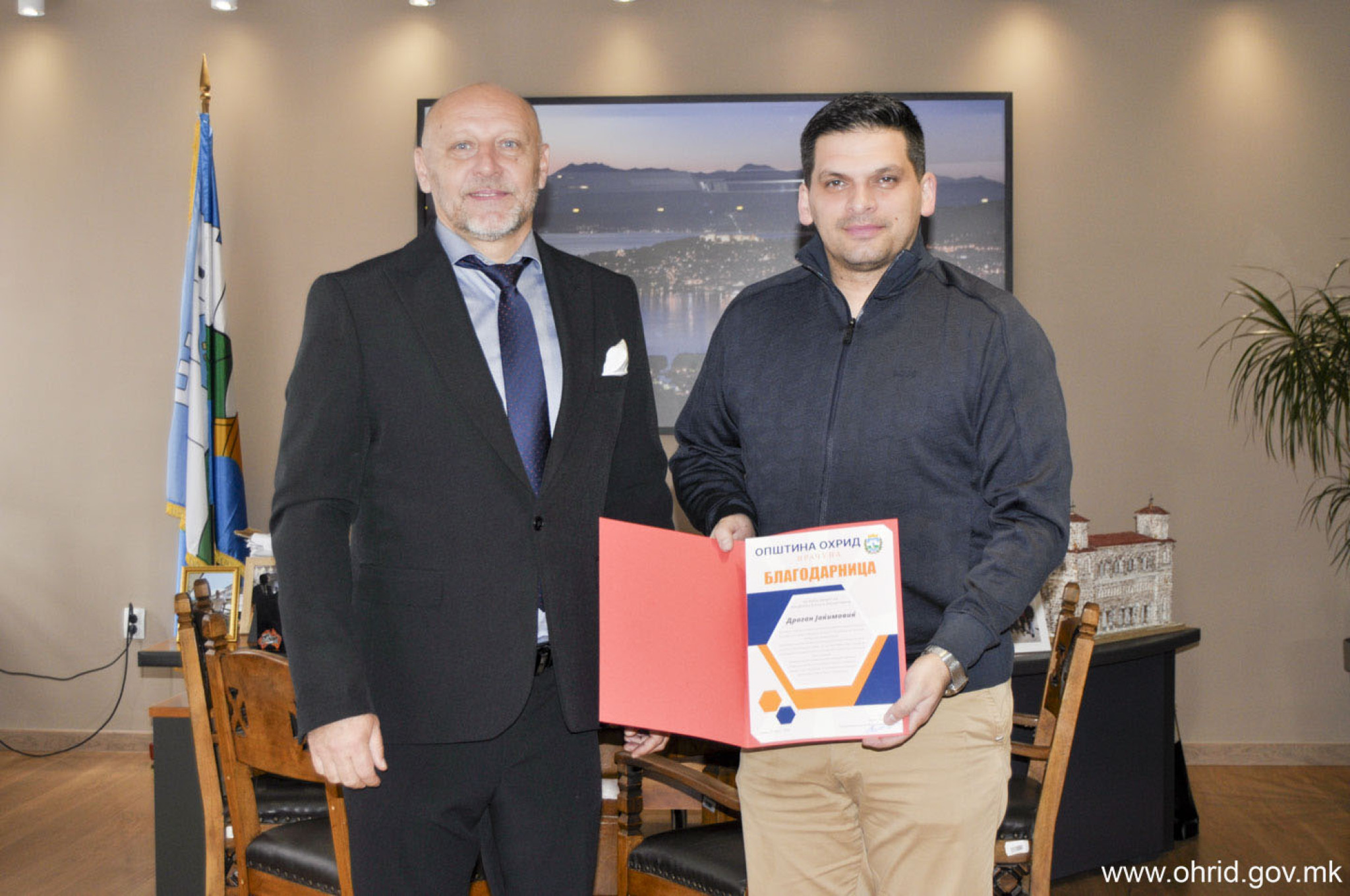 media-libraryv77jo2d1nloh5moX5YP