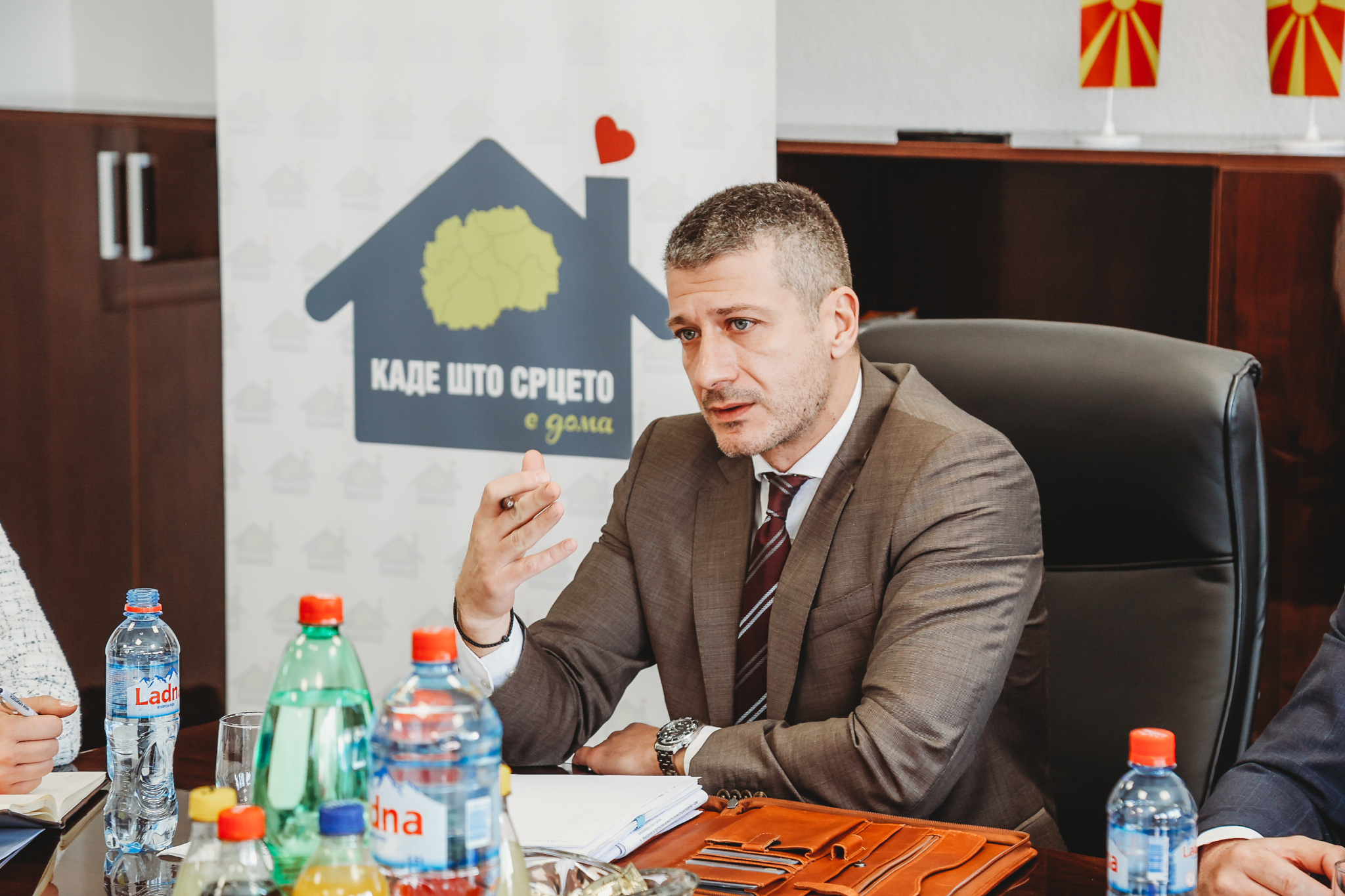 media-libraryq98pil9rlmd17eKi6OF