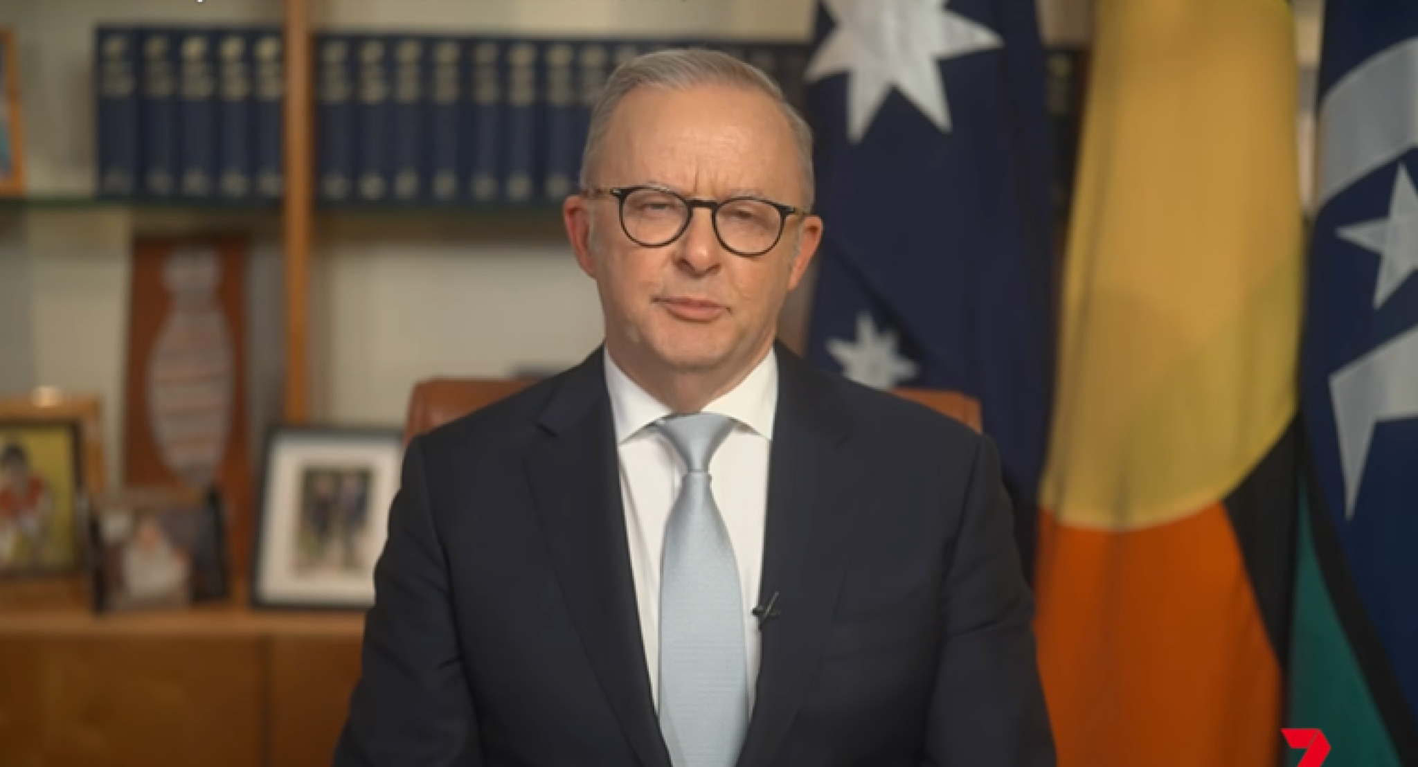 media-libraryvquqh6q8ehjo8UvZmJ0