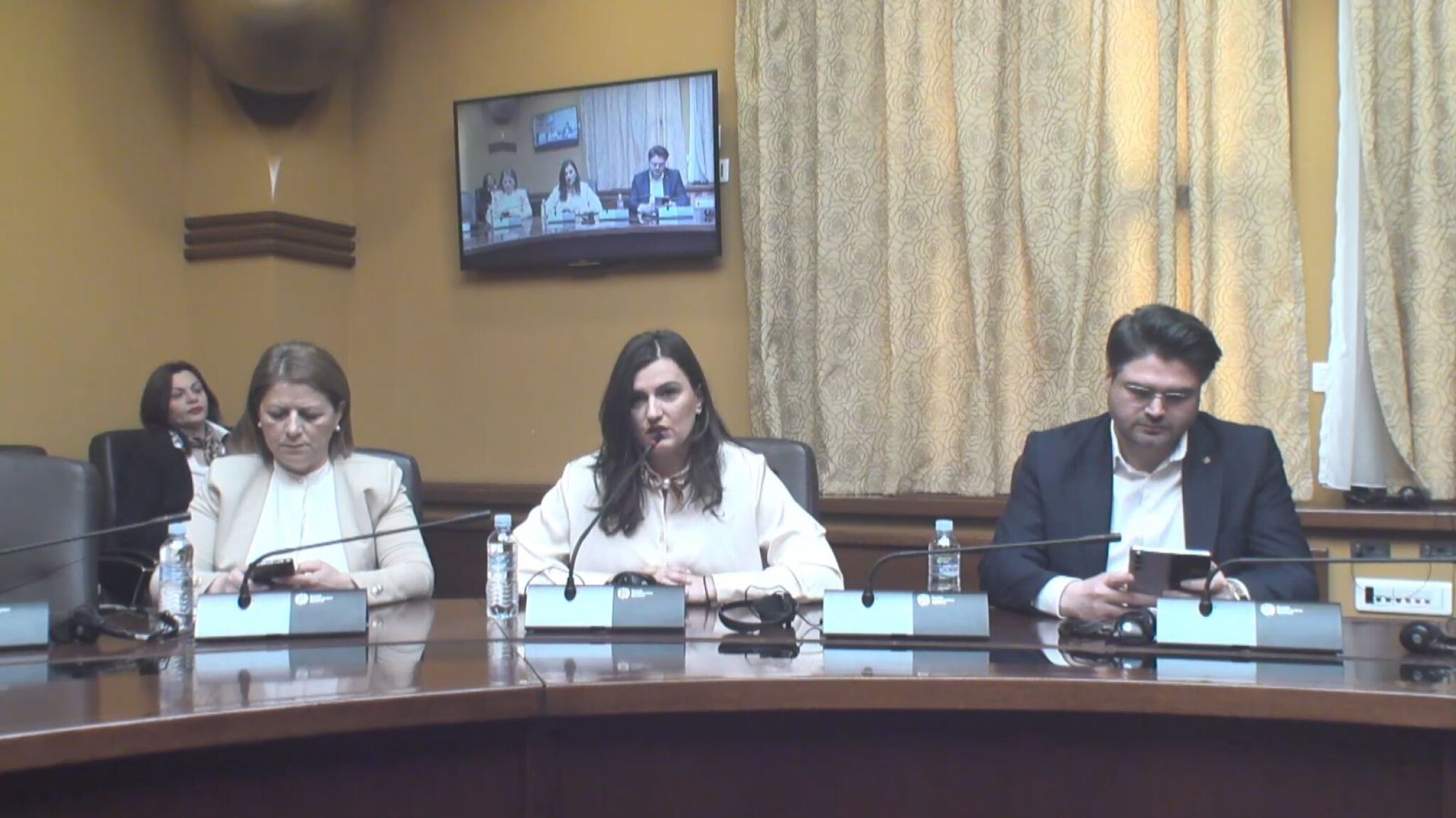 media-libraryc83mmg5i5ukp32OiDG3