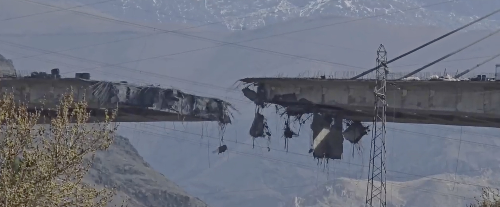 media-library9hmik6sc7t3oaiBqbze