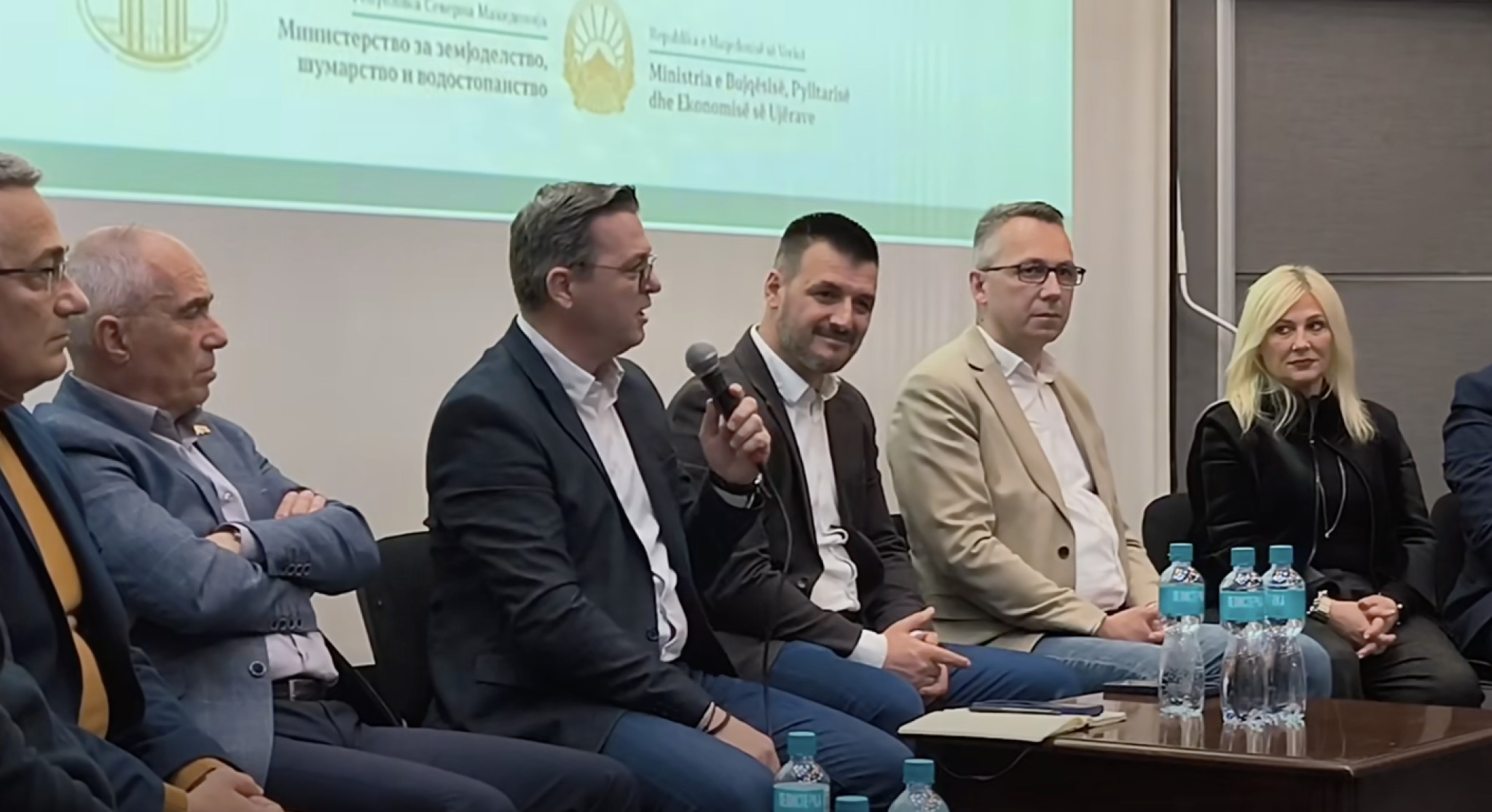 media-libraryjtuoaoma479v8U24xeJ