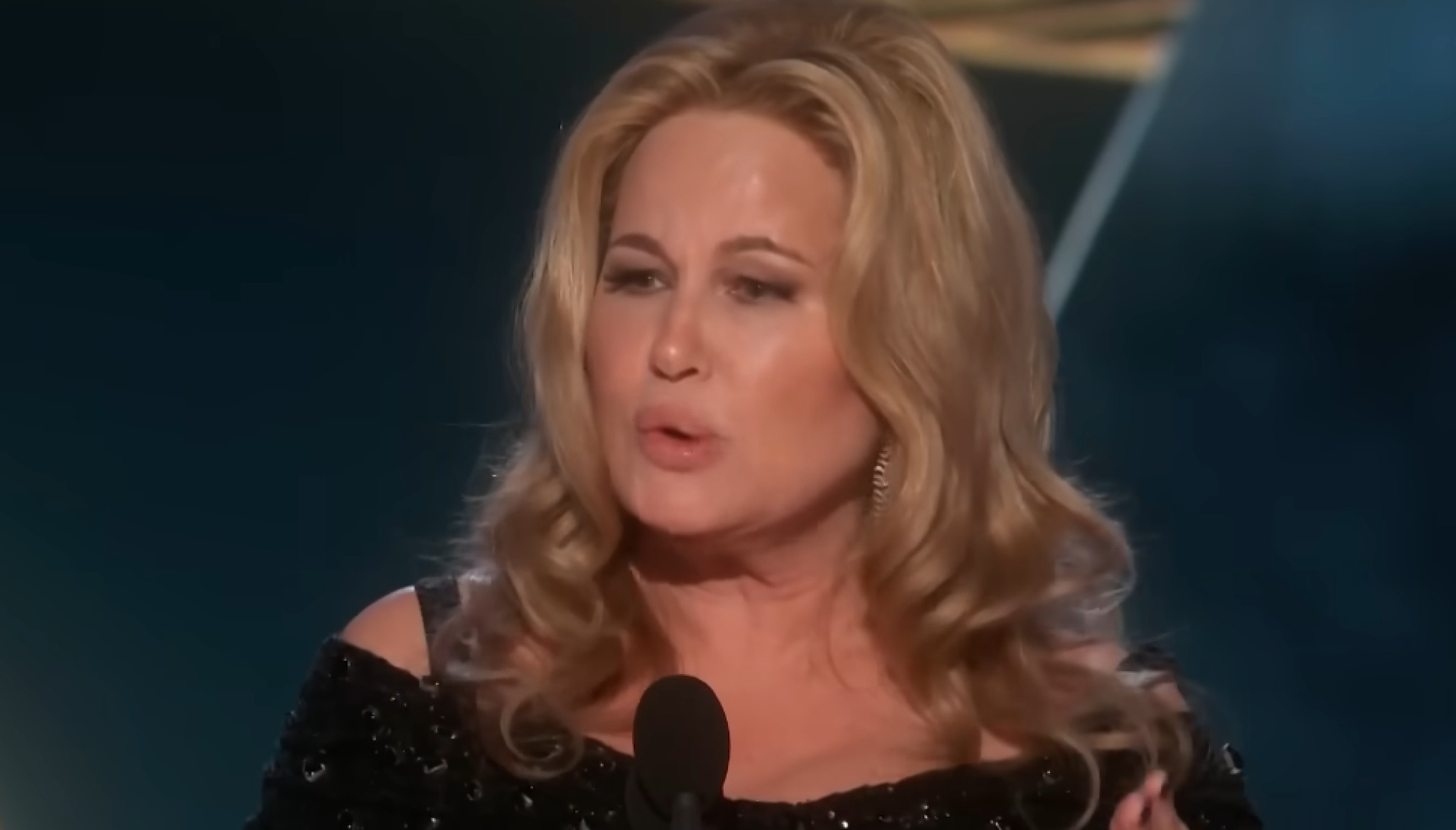 media-libraryf86833raia6jfYJzEJF