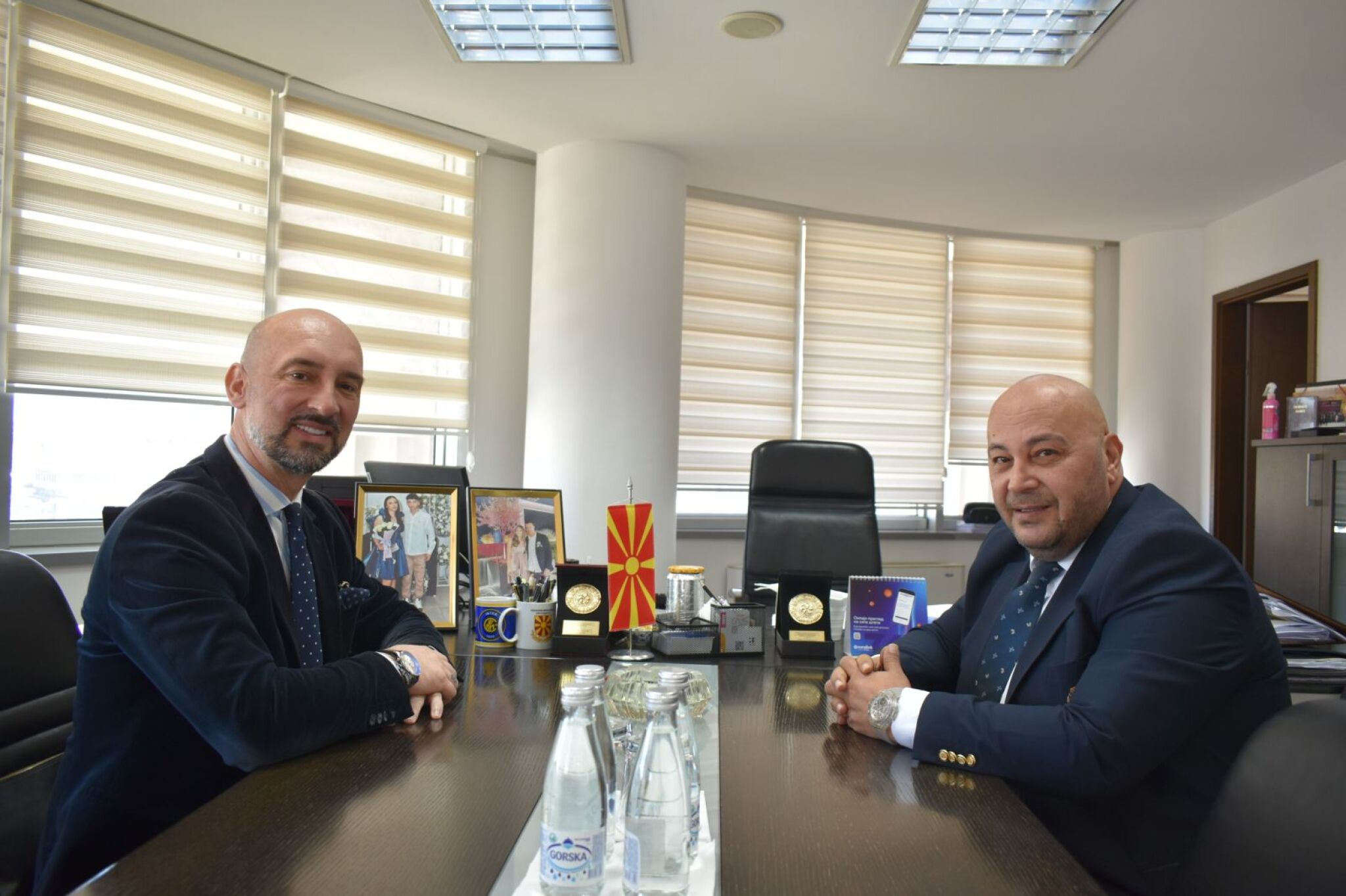 media-library1v2juo1a9bhbdw5do93