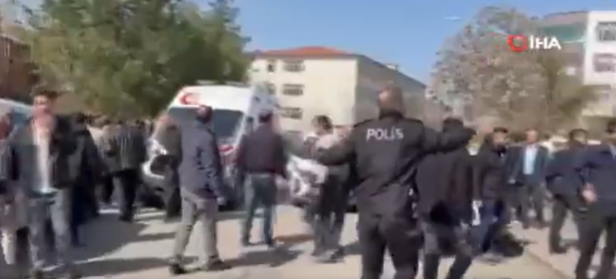 media-library12dusg0nqgiqauCL4eV