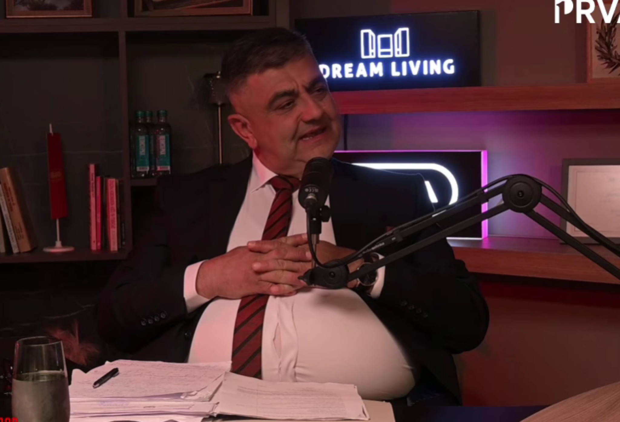 media-libraryq6l58272tf2laAYx1qi