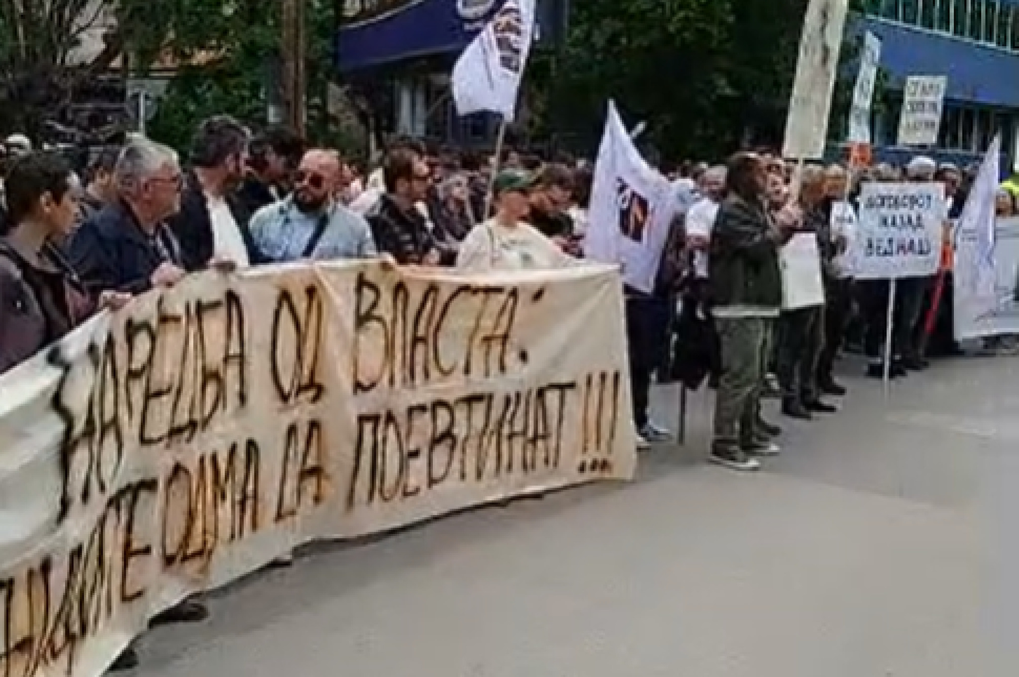 media-library7acc8rk43medfg3yDOl