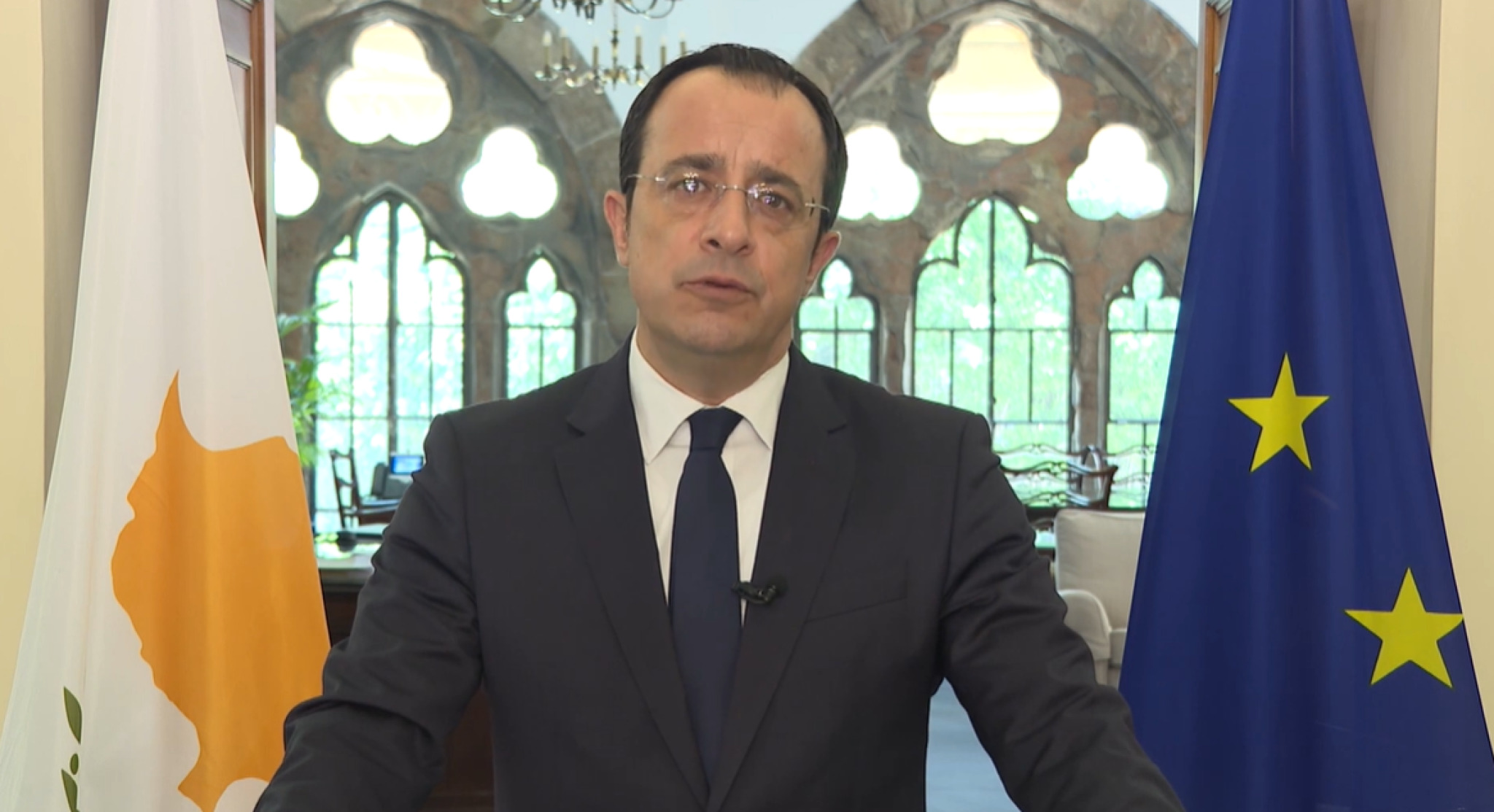 media-librarypo00iupb4svp5xswA4V