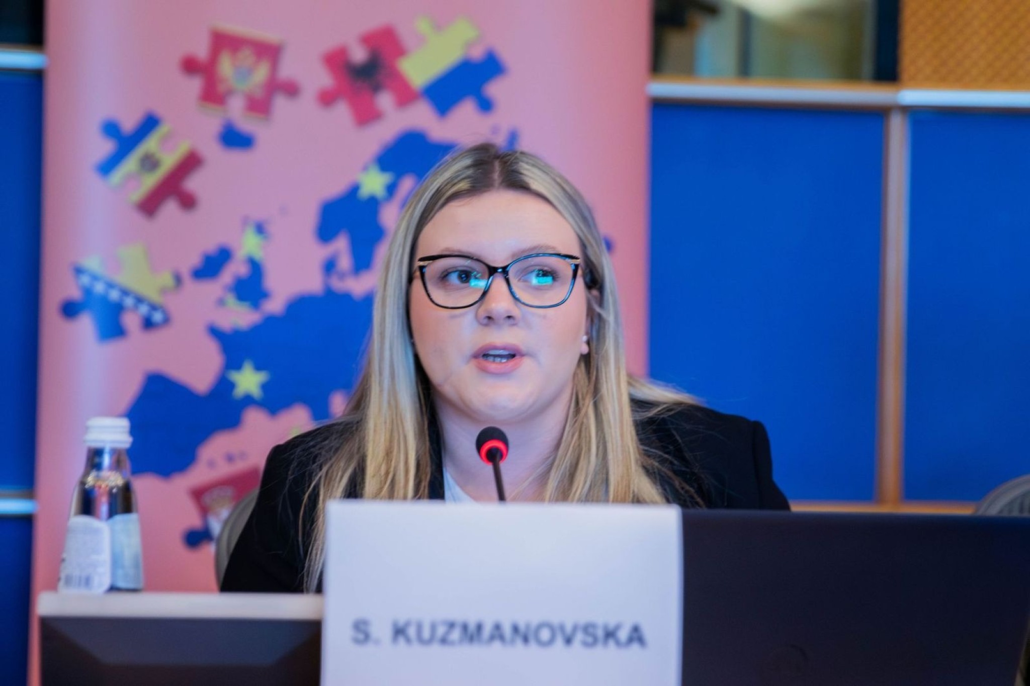 media-libraryv5p0k4ull5i5266Yjos