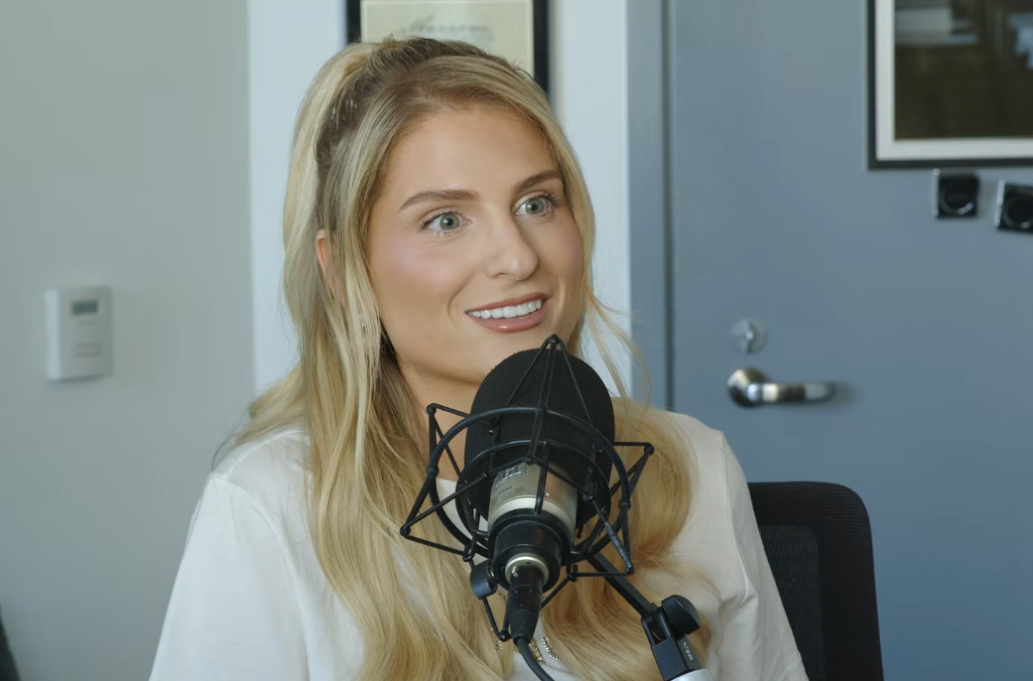 media-library48gqvnka1i3o9qK6myt