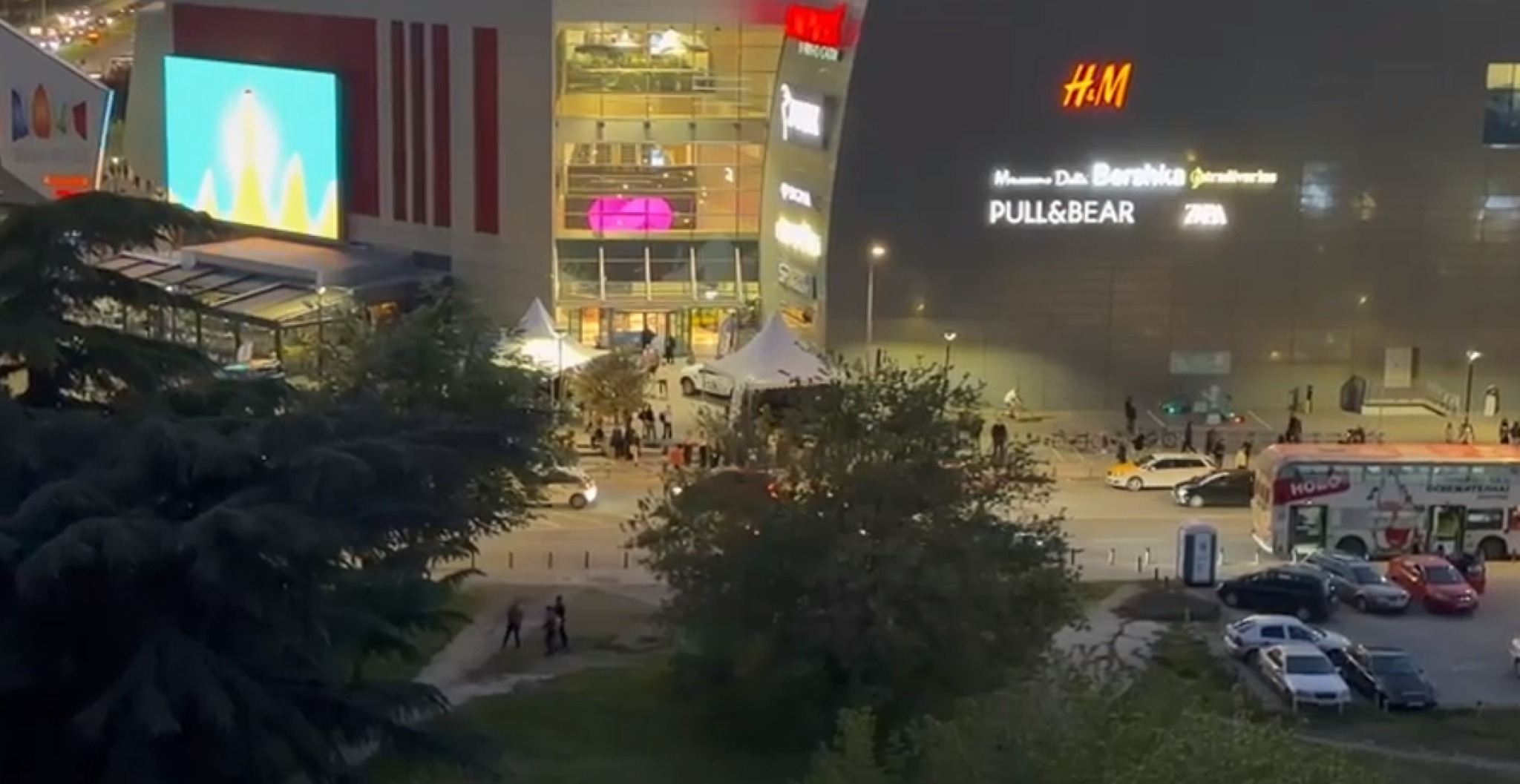 media-libraryej7rt27bhgmobAnwE9o