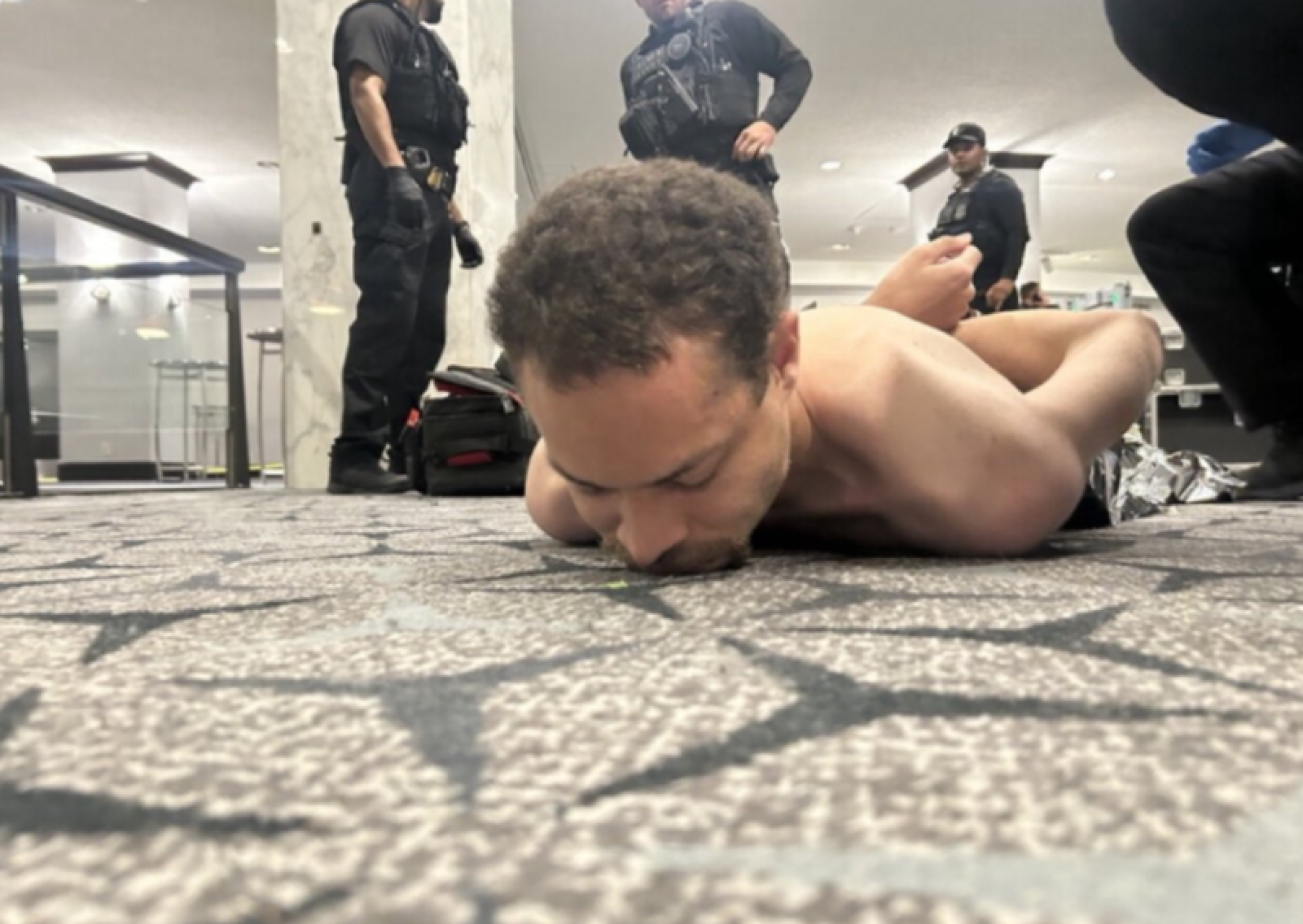 media-librarye6m7sjuf9o4sbIiNKIS