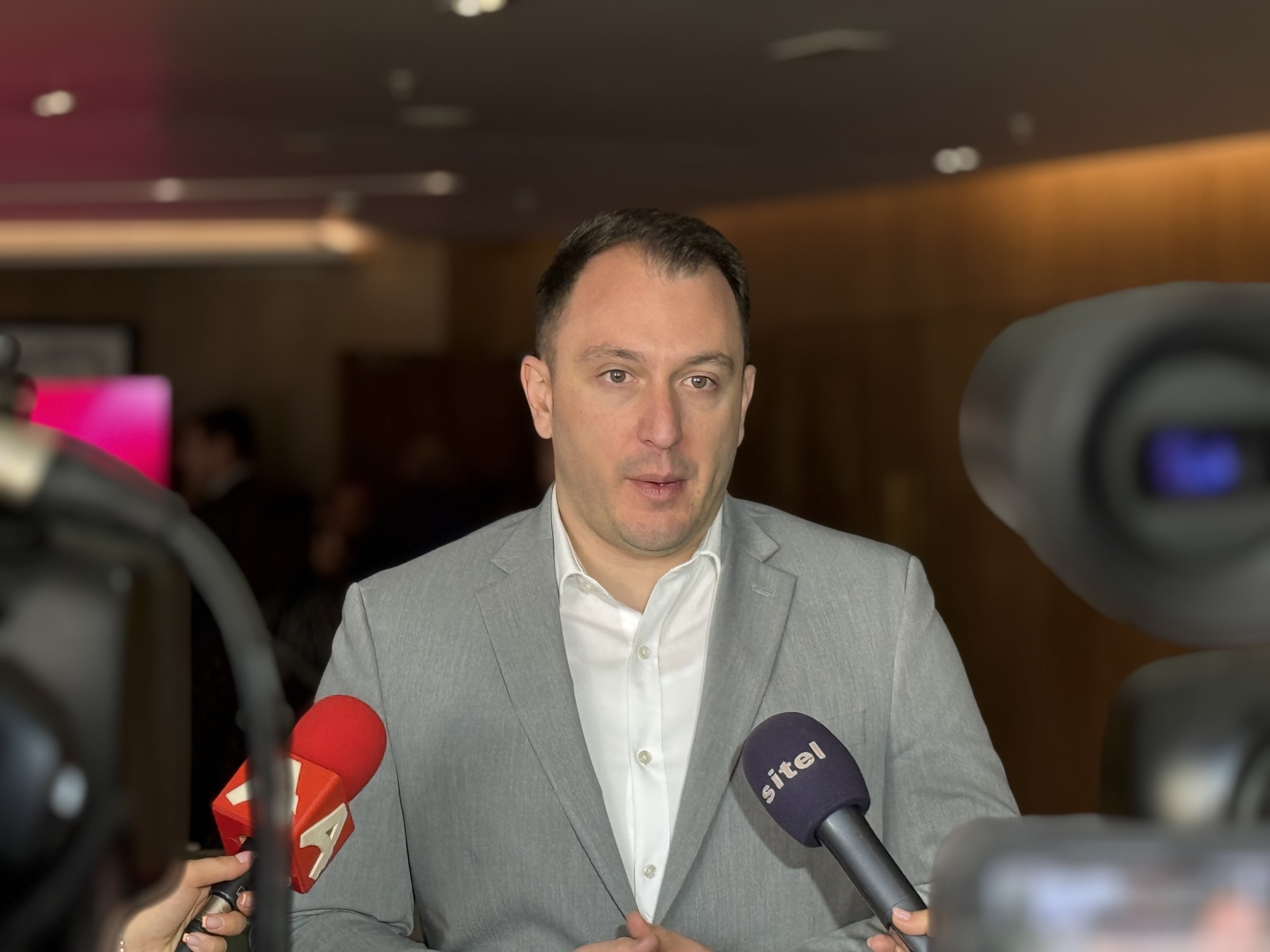 media-libraryb37f0lvmoqusaigGeWr