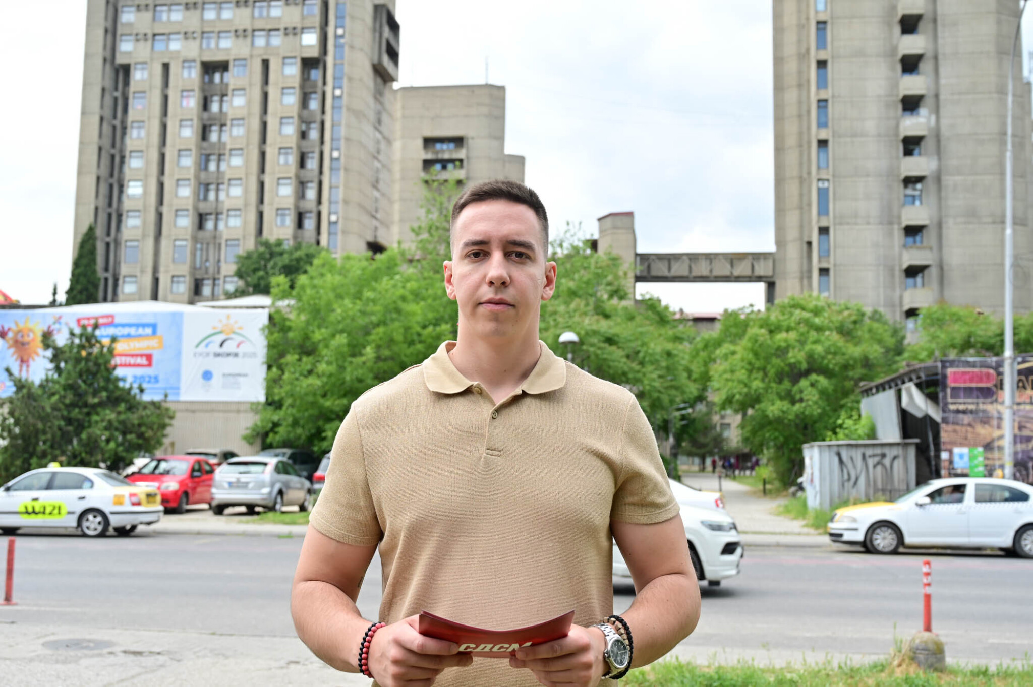 Криминалците на власт лапаат пари од тендери а за младите студенти нема вода и глувци им шетаат по собите, велат од СДСМ