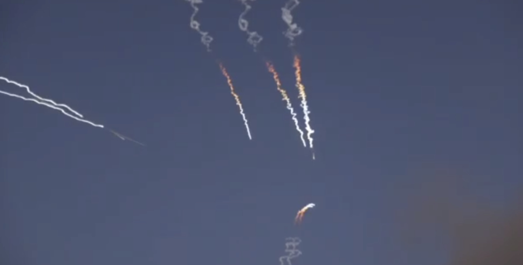 (Видео) Иран објави снимка од нападите врз американските бази: Тврдат дека лансирале ракети и дронови