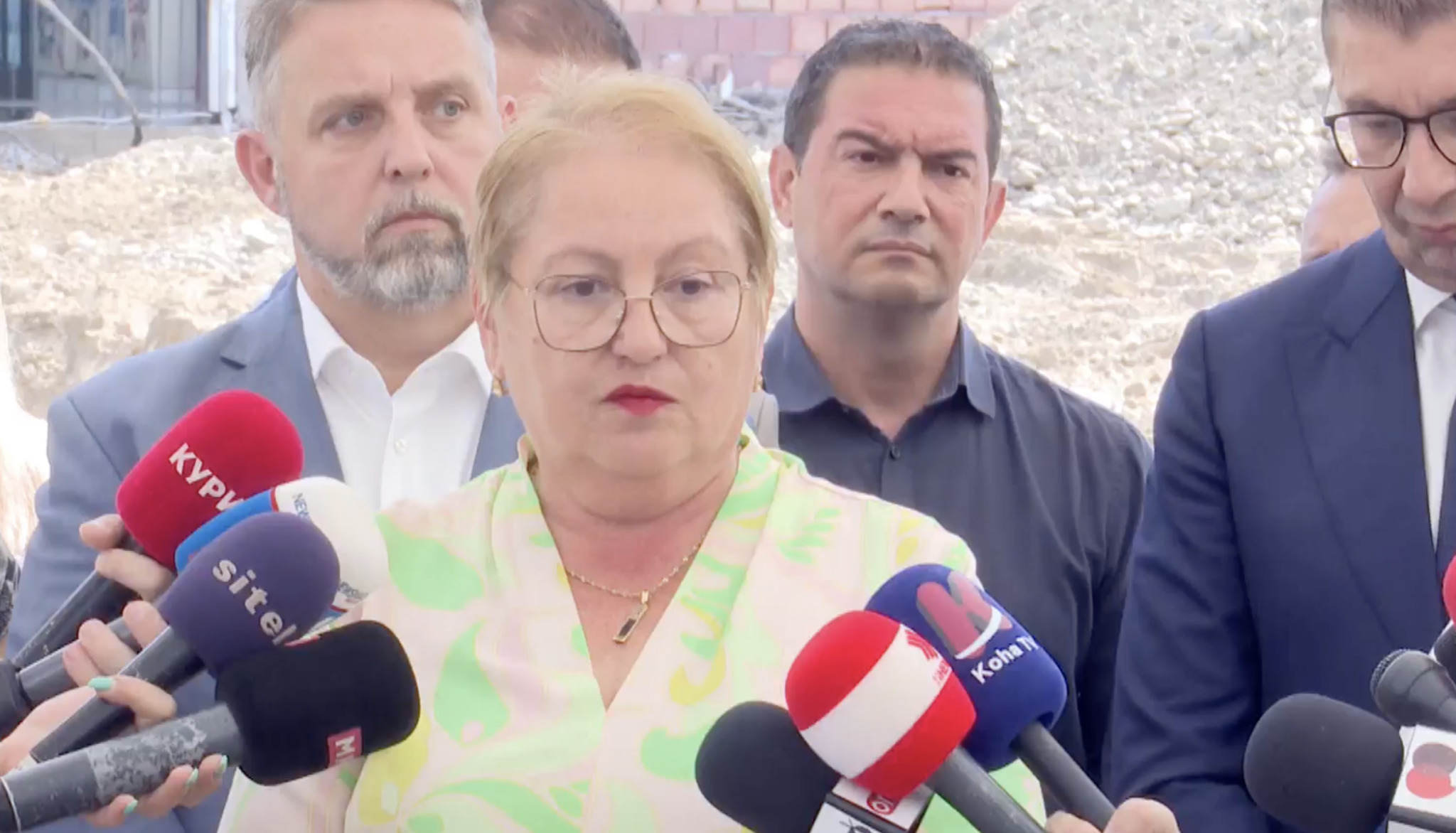 МОН му нема доделено стипендија на синот на пратеникот Антонио Милошевски, рече Јаневска