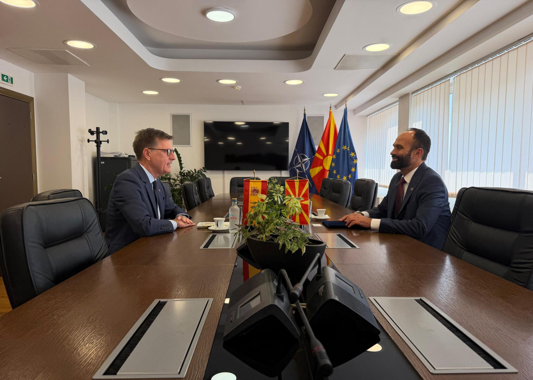 Шпанија ќе продолжи да ги поддржува реформите во правосудството, средба на Шасивари со Соријано Ортиз