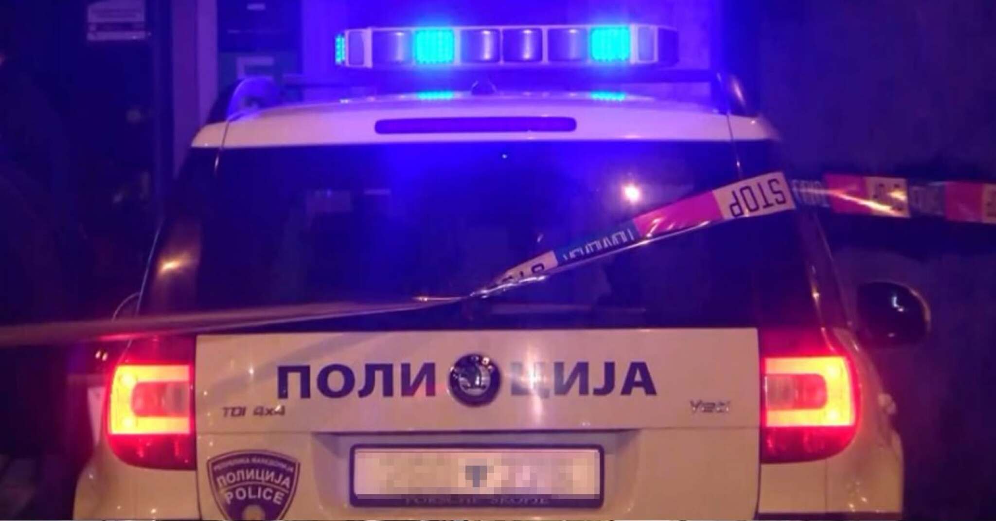 19-годишник без возачка се обидел да побегне од полицијата, па удрил во две возила
