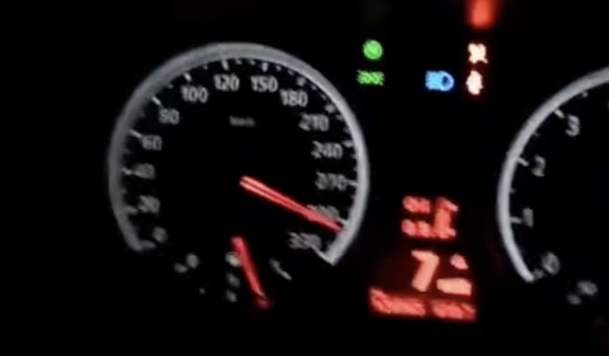 (Видео) Снимал како „лета“ со 310 км/ч на автопатот кај Солун, па снимката ја објавил на ТикТок