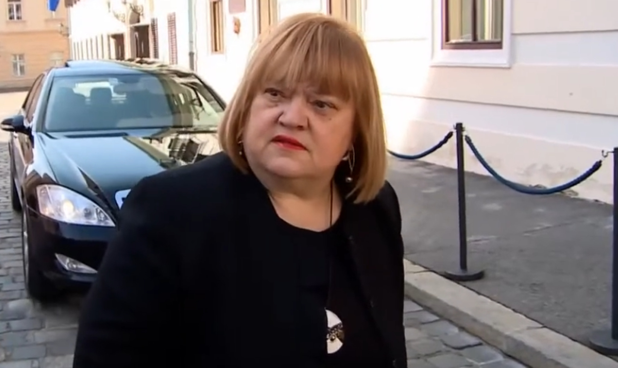 На 65 години почина поранешната хрватска министерка Андреа Златар Вјолиќ