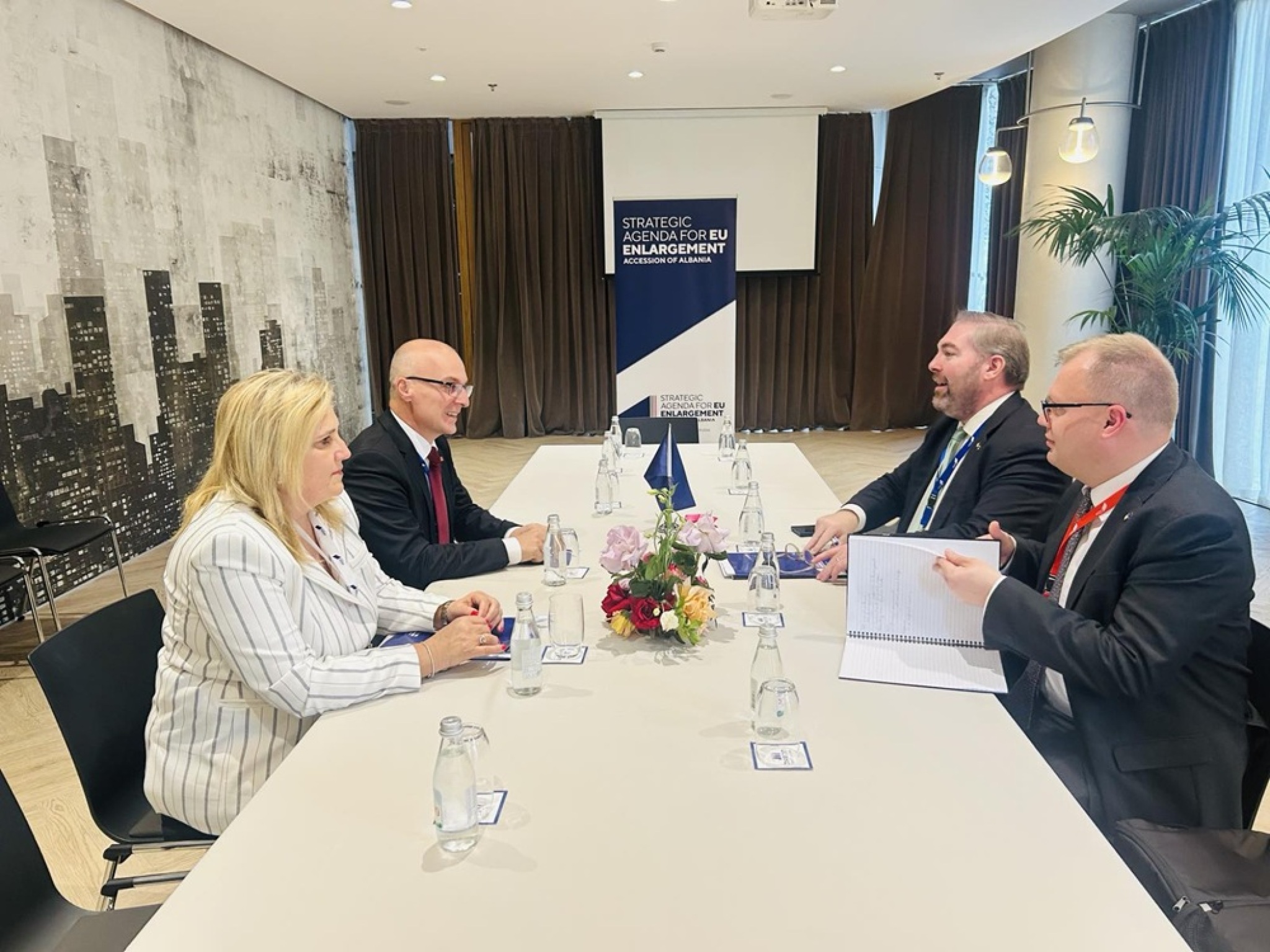Милошоски и Белимова на средба со ирска парламентарна делегација во Тирана