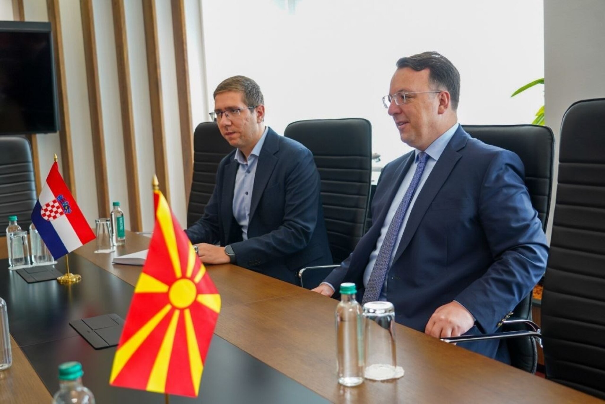 media-libraryg27jtdtfjnpb7WWpacb