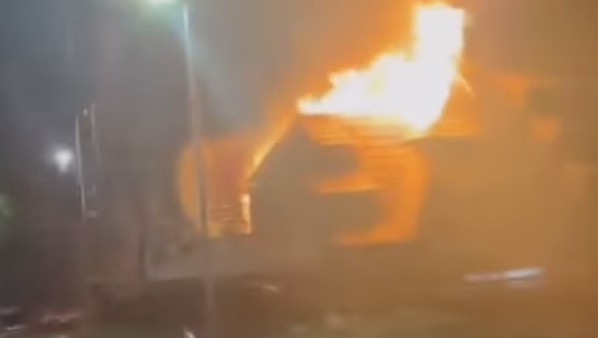 (Видео) Пожар беснееше во хотел на Копаоник, огнот ставен под контрола