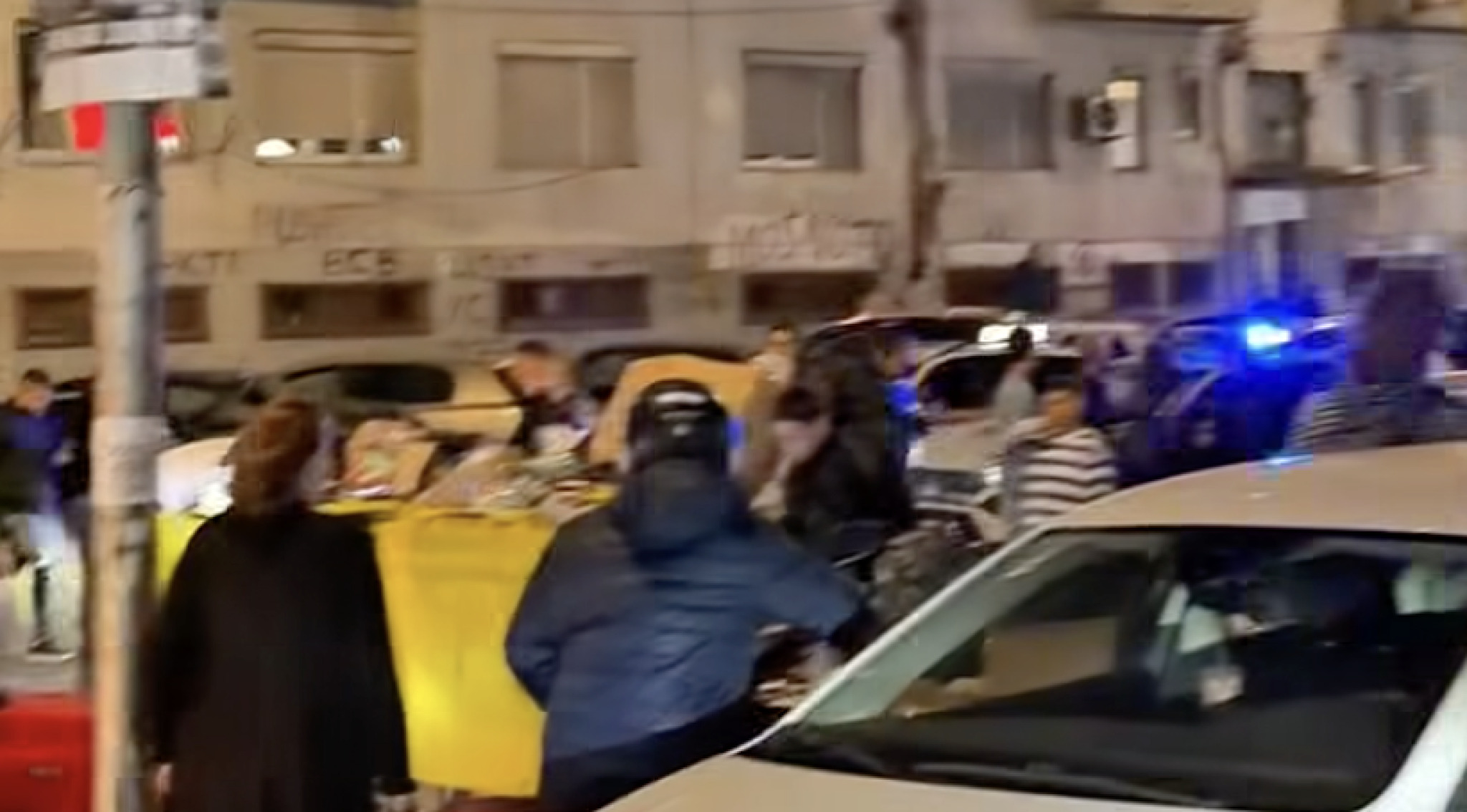 (Видео) Граѓаните вчера излегоа на протест во Чаир поради проблеми со водоводот и канализацијата