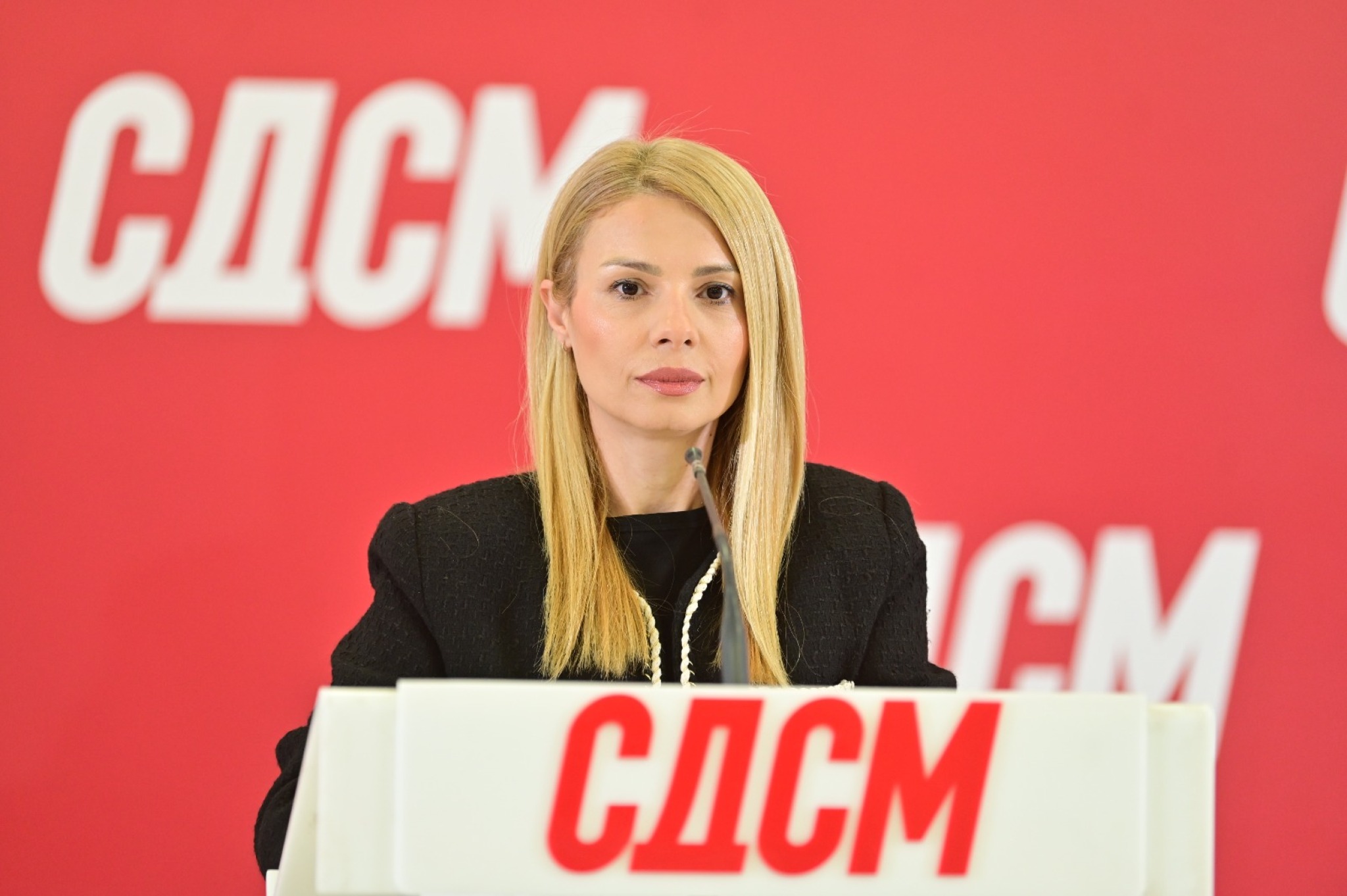 (Видео) Штерјова: Сè е фарса, ја пуштија Михаилова сега глумат дека ја бараат - Мицкоски го штити Тошковски