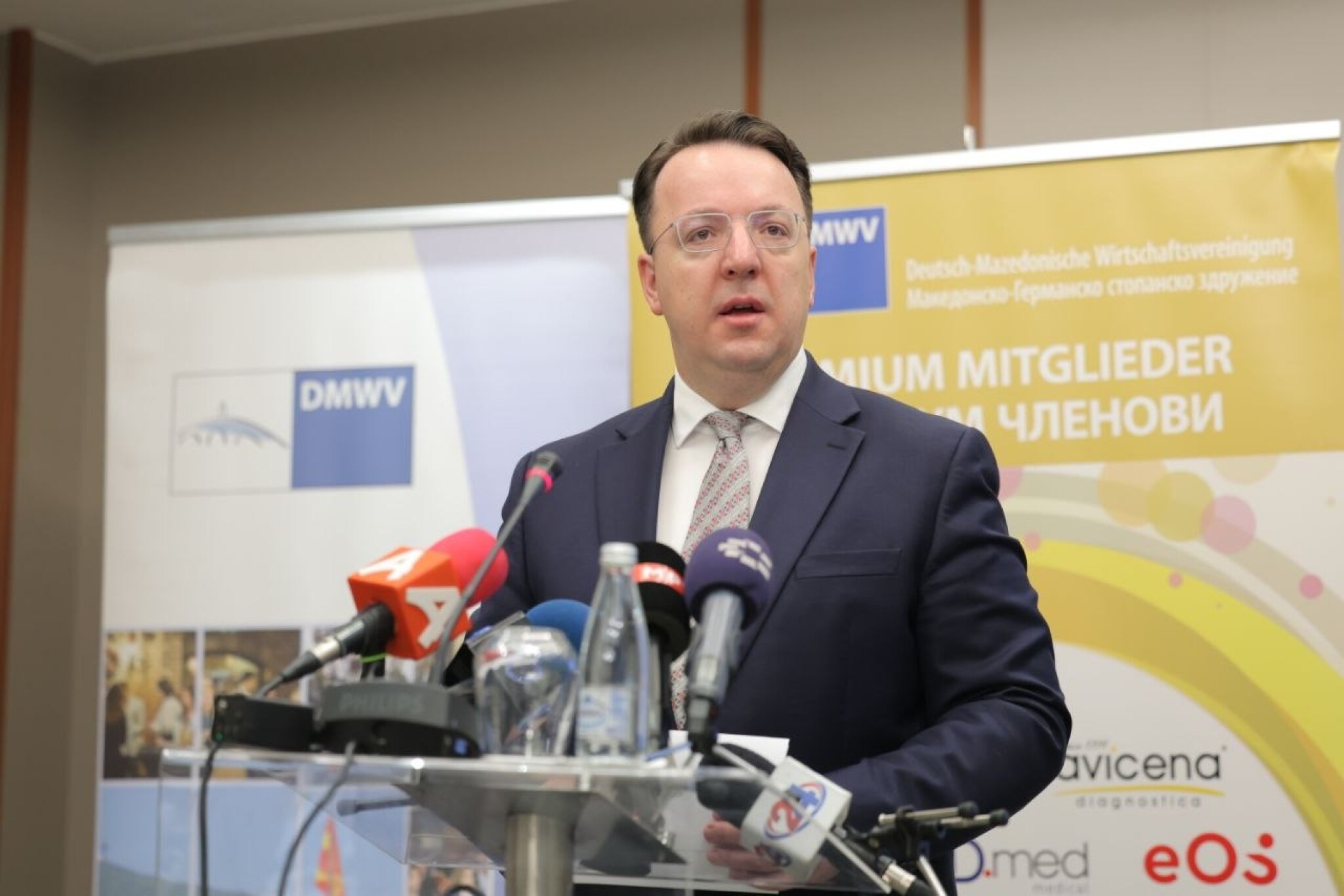 media-libraryckgi9aho9k1cfJzI8D7